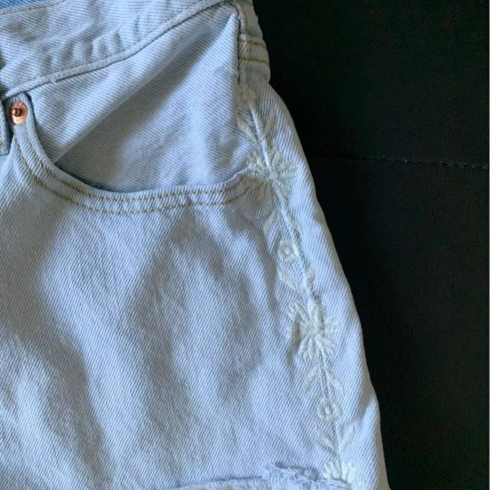 LEVIS 501 DENIM SHORTS